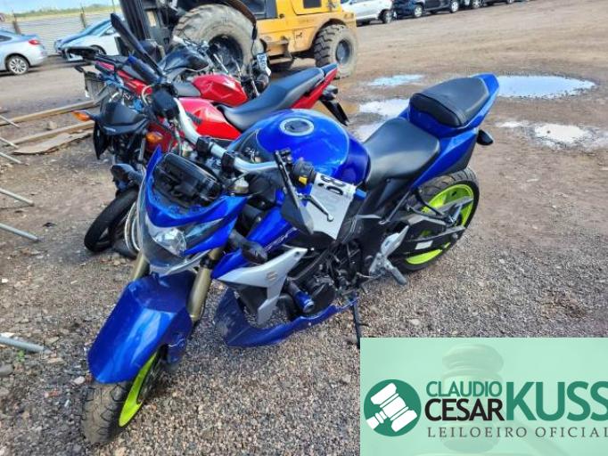 SUZUKI GSR 750 15/15